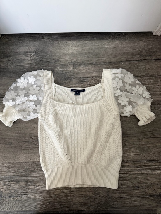 French Connection Tops - French Connection Floral Embroidered Puff Sleeve Knit Top - Size Small